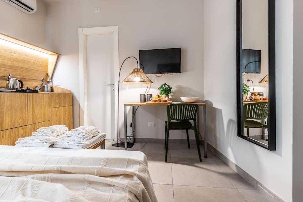 Dafne Room Un'Oasi Romana Per Coppie מראה חיצוני תמונה
